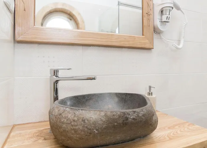 Oda ve Kahvaltı Ami 3*